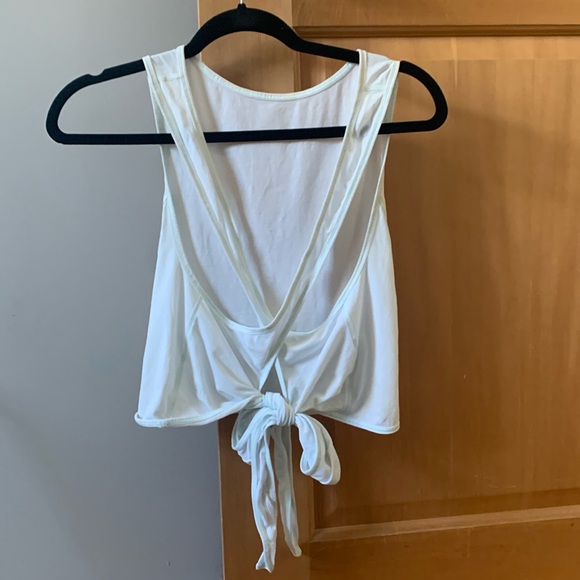 Lululemon Turn to Tie Tank Top in pale green - Picture 1 of 4